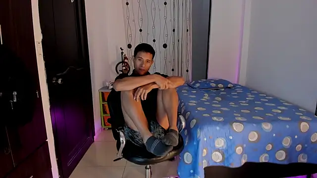 Snapshot of alessandro_wizard chatting on 5, 3, 2025 alessandro wizard online show from 5, 3, 2025