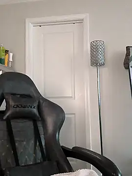 butterflybootyy online show from 29, 4, 2026