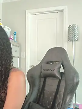 butterflybootyy online show from 21, 5, 2026