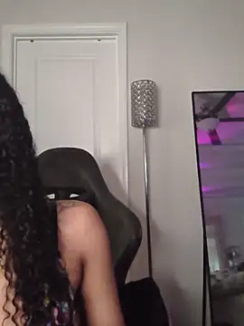 butterflybootyy online show from 24, 5, 2026