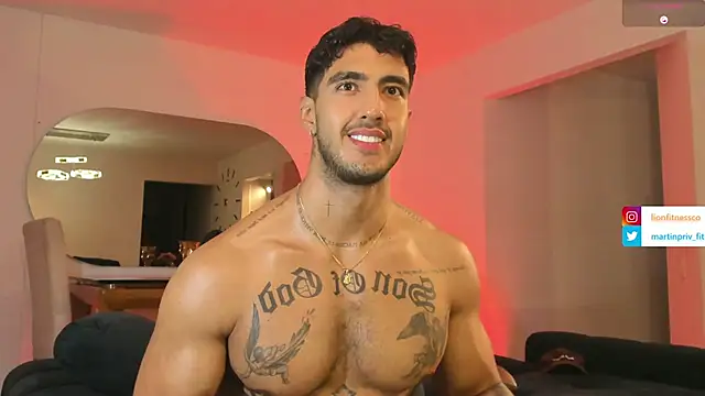 Snapshot of JACOB_MARTINS chatting on 13, 1, 2025 JACOB MARTINS online show from 13, 1, 2025