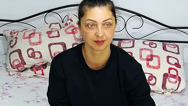 DivinSandra online show from 7, 2, 2025