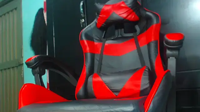 black30cmdick online show from 13, 10, 2025