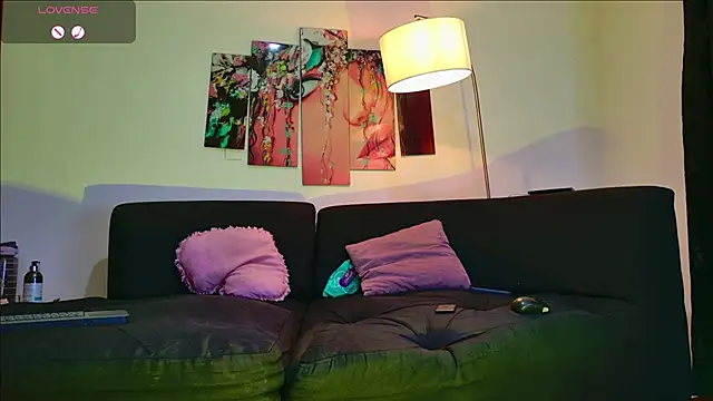 Snapshot of Lizzymontanaa chatting on 27, 12, 2024 Lizzymontanaa online show from 27, 12, 2024