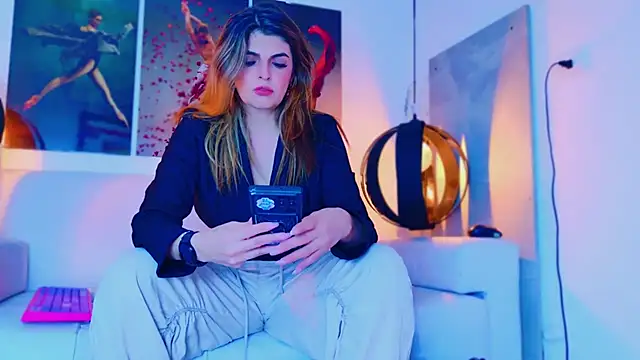 Snapshot of Lizzymontanaa chatting on 25, 1, 2025 Lizzymontanaa online show from 25, 1, 2025