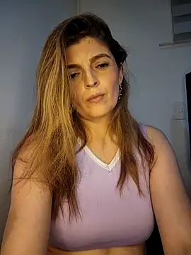 Snapshot of Lizzymontanaa chatting on 9, 3, 2025 Lizzymontanaa online show from 9, 3, 2025