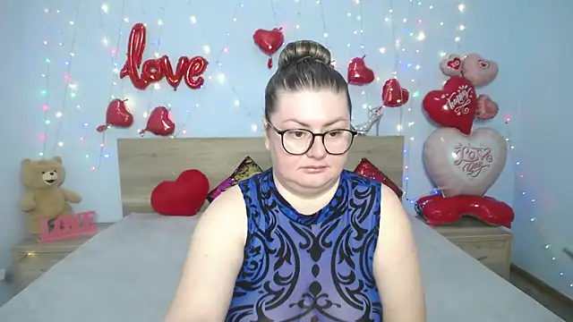 ZannaDreil online show from 6, 3, 2025