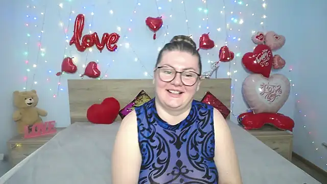 ZannaDreil online show from 6, 3, 2025