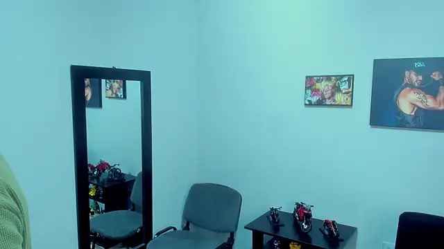 SamirHazard97 online show from 4, 1, 2025