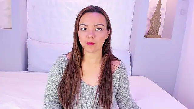 EmilyRouss  online show from 24, 11, 2025