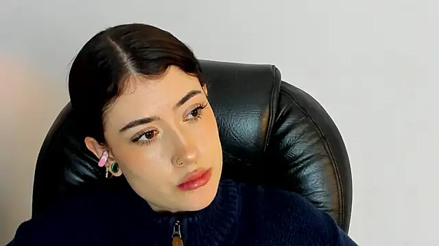 melody suarez online show from 7, 12, 2024
