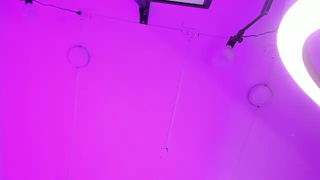 Snapshot of AriannaRouxx chatting on 7, 3, 2025 AriannaRouxx online show from 7, 3, 2025
