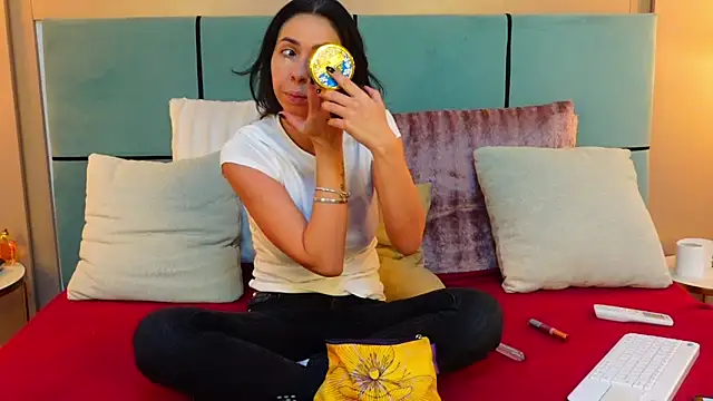 Snapshot of SarraRose chatting on 19, 2, 2025 SarraRose online show from 19, 2, 2025