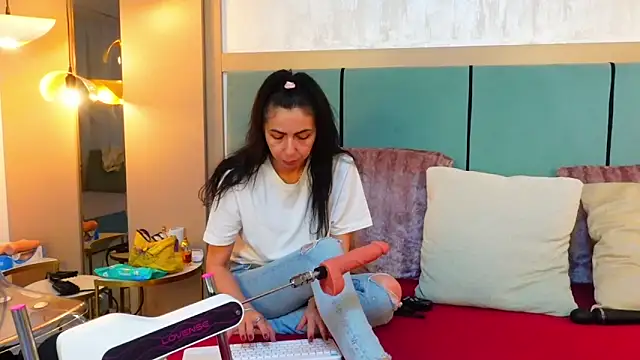 Snapshot of SarraRose chatting on 14, 3, 2025 SarraRose online show from 14, 3, 2025