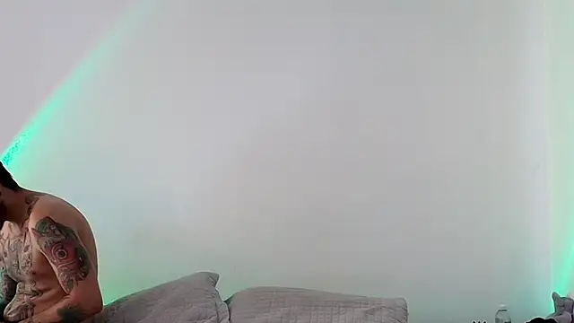 anika lowen02 online show from 11, 1, 2025