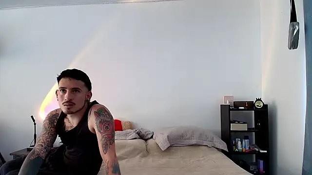 anika lowen02 online show from 14, 2, 2025