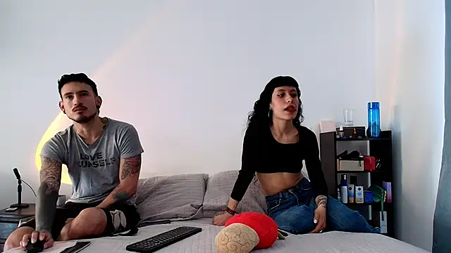 anika lowen02 online show from 14, 3, 2025