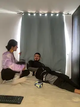 anika lowen02 online show from 2, 10, 2025