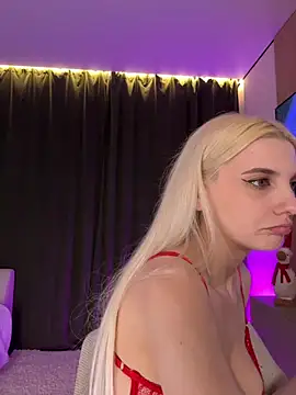 LoveLuna  online show from 11, 5, 2026