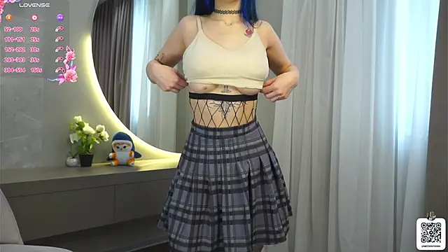 Snapshot of EvelyynLopez chatting on 2, 3, 2025 EvelyynLopez online show from 2, 3, 2025