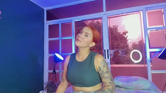 Snapshot of MelaniieRoux chatting on 30, 3, 2026 MelaniieRoux online show from 30, 3, 2026