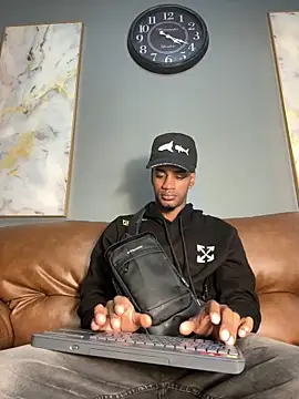 Snapshot of AaronCruz_ chatting on 29, 12, 2024 AaronCruz  online show from 29, 12, 2024