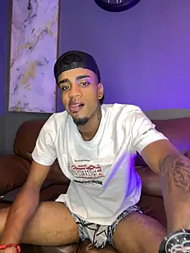 Snapshot of AaronCruz_ chatting on 28, 1, 2025 AaronCruz  online show from 28, 1, 2025