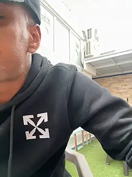 Snapshot of AaronCruz_ chatting on 27, 2, 2025 AaronCruz  online show from 27, 2, 2025