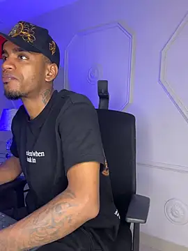 AaronCruz  online show from 13, 1, 2026