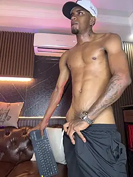 AaronCruz  online show from 14, 2, 2026