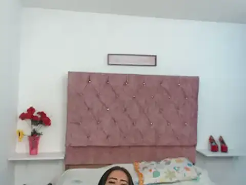 Snapshot of Leslylove26 chatting on 12, 1, 2025 Leslylove26 online show from 12, 1, 2025