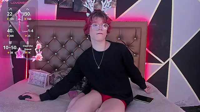 Snapshot of Max_lover1 chatting on 23, 12, 2024 Max lover1 online show from 23, 12, 2024