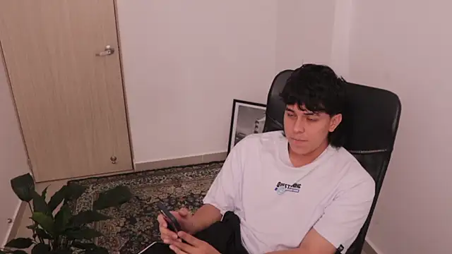 Snapshot of Tony_Hoffa chatting on 24, 2, 2026 Tony Hoffa online show from 24, 2, 2026