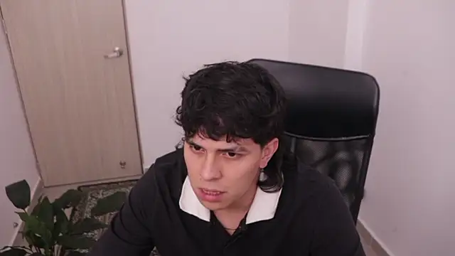 Snapshot of Tony_Hoffa chatting on 2, 3, 2026 Tony Hoffa online show from 2, 3, 2026