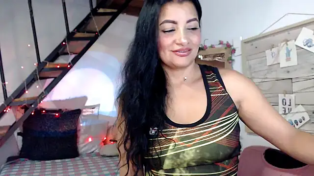 Snapshot of luna_sky83 chatting on 23, 12, 2025 luna sky83 online show from 23, 12, 2025