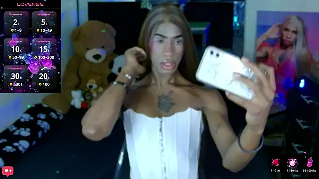 Snapshot of Kendall_Gil chatting on 7, 4, 2026 Kendall Gil online show from 7, 4, 2026
