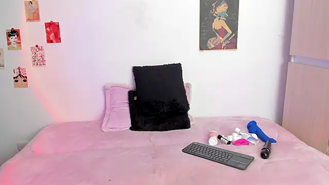 Snapshot of AlyRoses chatting on 11, 2, 2025 AlyRoses online show from 11, 2, 2025