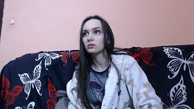 AlmaQueen online show from 10, 1, 2025