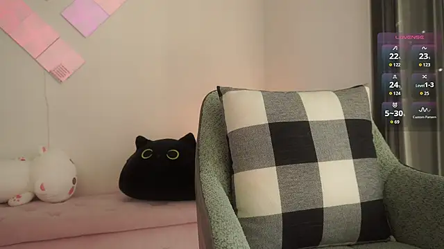 Snapshot of Mysticxkitty chatting on 14, 10, 2025 Mysticxkitty online show from 14, 10, 2025