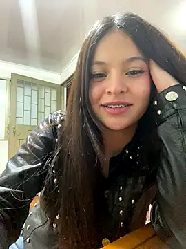 LucyEvans  online show from 20, 10, 2025