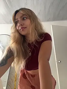 Snapshot of amanda-medrano1 chatting on 6, 4, 2026 amanda-medrano1 online show from 6, 4, 2026