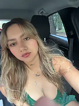 amanda-medrano1 online show from 14, 5, 2026