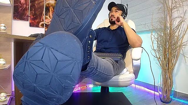 Snapshot of alessandro_wye chatting on 16, 3, 2025 alessandro wye online show from 16, 3, 2025
