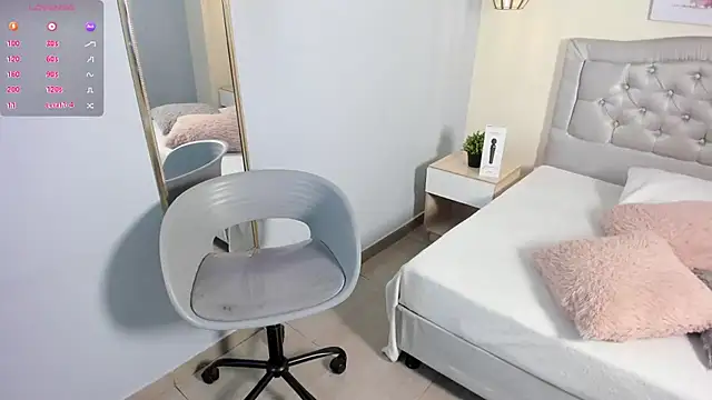 escarleth   online show from 6, 7, 2026