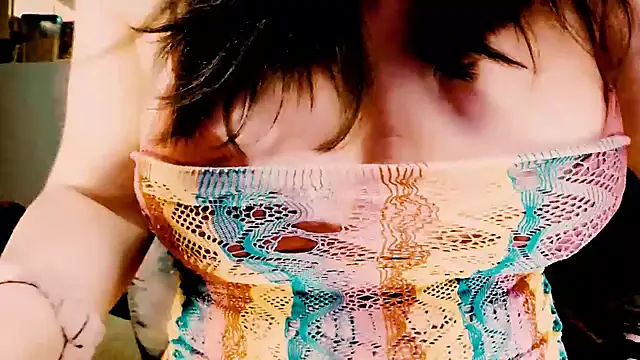 Snapshot of brynnvixen25 chatting on 17, 10, 2025 brynnvixen25 online show from 17, 10, 2025