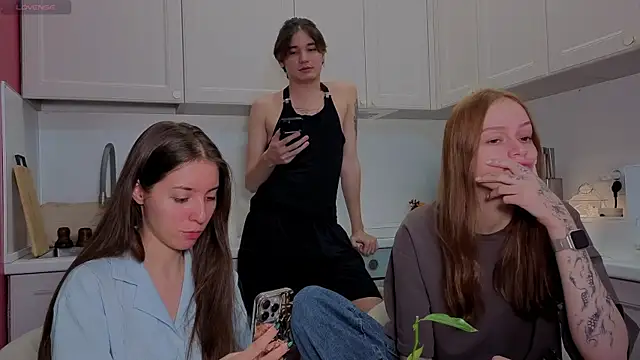 fcjuicy pussy online show from 20, 12, 2025