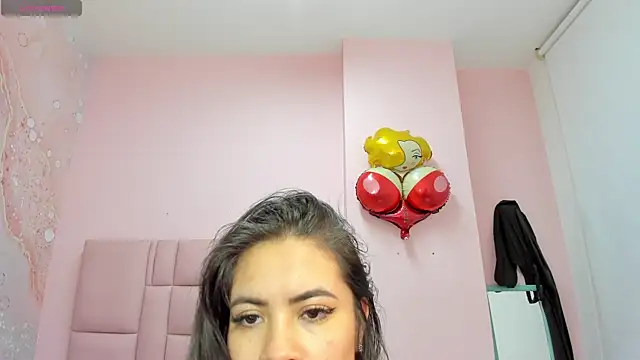 soyzarahtorres online show from 22, 9, 2025