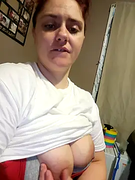 Snapshot of lilbishmiss chatting on 9, 4, 2026 lilbishmiss online show from 9, 4, 2026