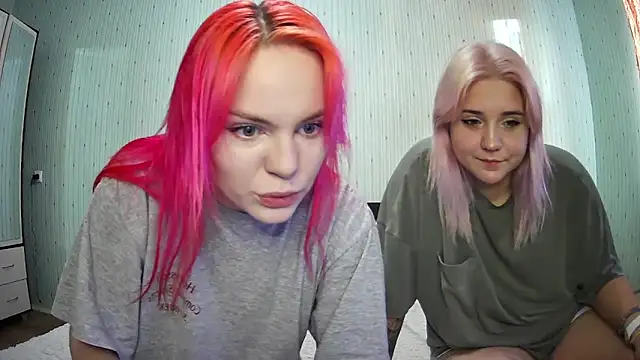 ChrisGirls online show from 17, 12, 2024