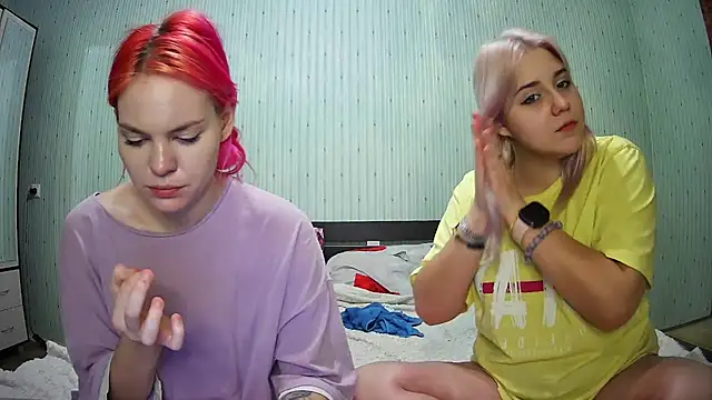 ChrisGirls online show from 20, 12, 2024